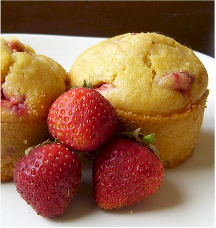 strawberry cornbread muffins